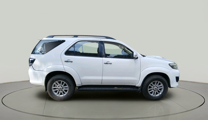 2014 Toyota Fortuner 3.0 4X2 AT, Diesel, Automatic, 2,40,106 km, exterior