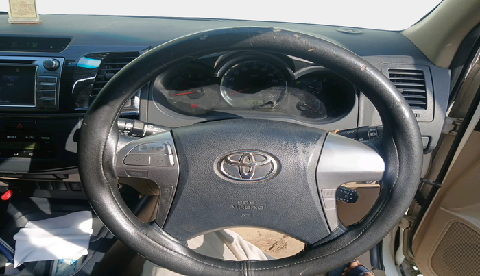 2014 Toyota Fortuner 3.0 4X2 AT, Diesel, Automatic, 2,40,106 km, interior