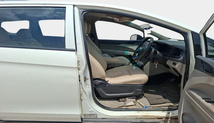 2019 Mahindra MARAZZO M2 7STR, Diesel, Manual, 1,78,332 km, interior
