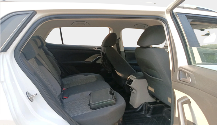 2022 Volkswagen TAIGUN HIGHLINE 1.0 TSI AT, Petrol, Automatic, 77,536 km, interior