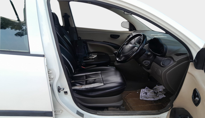 2011 Hyundai i10 ERA 1.1, Petrol, Manual, 2,14,504 km, interior