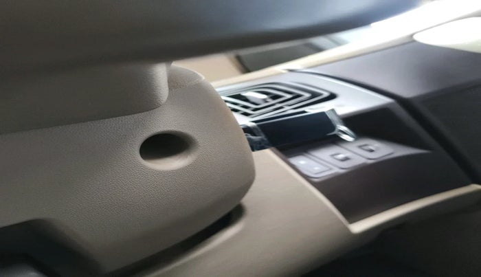 2013 Mahindra XUV500 W8, Diesel, Manual, 81,575 km, interior