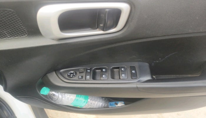 2019 Hyundai VENUE SX PLUS 1.0 TURBO DCT, Petrol, Automatic, 1,28,485 km, interior