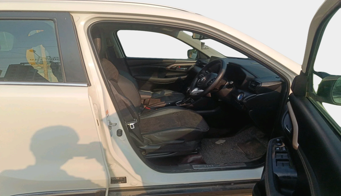 2024 Toyota URBAN CRUISER HYRYDER G HYBRID, Hybrid, Automatic, 47,629 km, interior