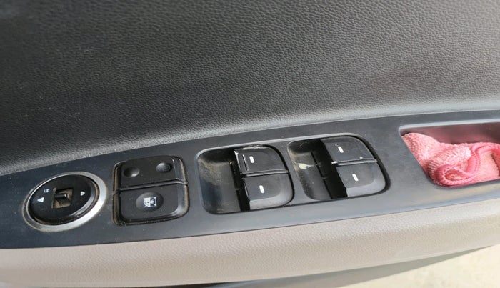 2014 Hyundai Grand i10 MAGNA 1.2 KAPPA VTVT, Petrol, Manual, 1,19,056 km, interior