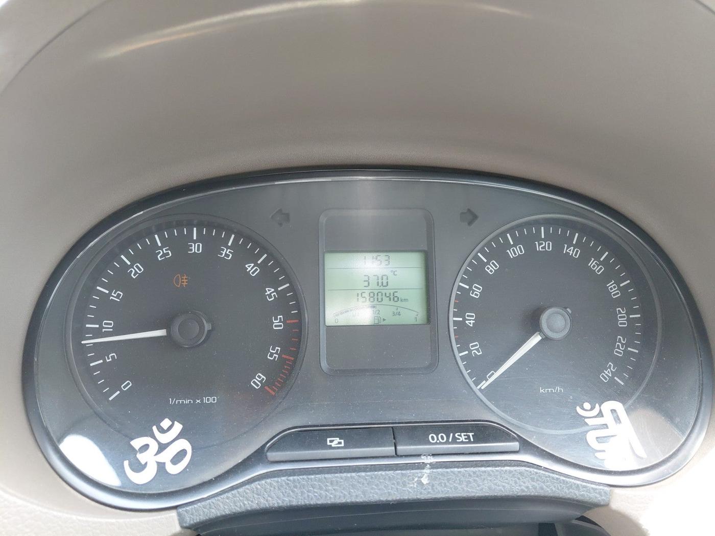 2013 Skoda Rapid AMBITION 1.6 TDI CR MT, Diesel, Manual, 1,58,046 km, interior