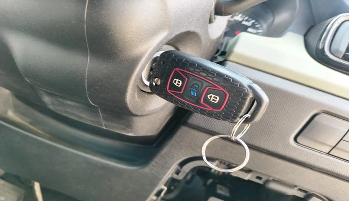 2022 Tata PUNCH ADVENTURE MT, Petrol, Manual, 31,298 km, interior