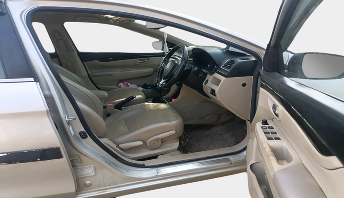 2017 Maruti Ciaz ZDI+ SHVS, Diesel, Manual, 1,30,729 km, interior