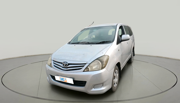 2011 Toyota Innova 2.5 G4 8 STR, Diesel, Manual, 2,49,852 km, exterior