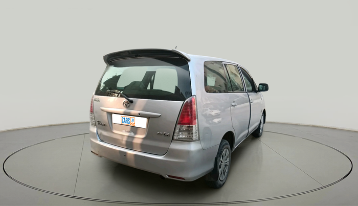 2011 Toyota Innova 2.5 G4 8 STR, Diesel, Manual, 2,49,852 km, exterior