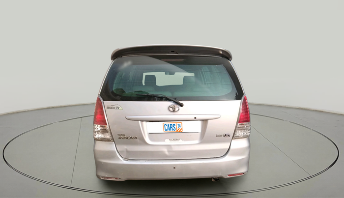 2011 Toyota Innova 2.5 G4 8 STR, Diesel, Manual, 2,49,852 km, exterior