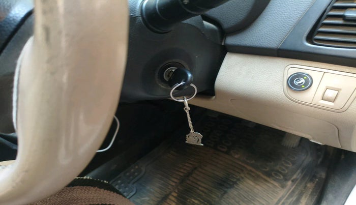 2018 Hyundai Eon ERA +, Petrol, Manual, 1,69,148 km, interior