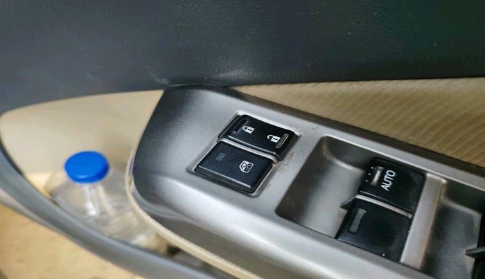 2015 Honda City 1.5L I-DTEC V, Diesel, Manual, 1,46,630 km, interior