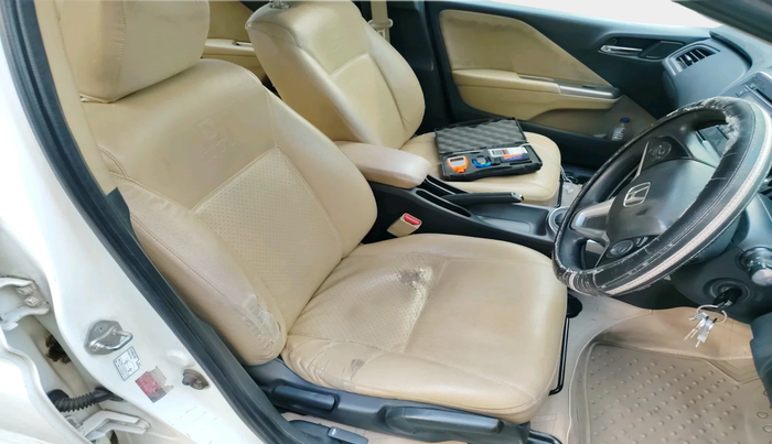 2015 Honda City 1.5L I-DTEC V, Diesel, Manual, 1,46,630 km, interior