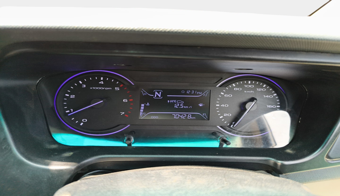 2019 Mahindra MARAZZO M2 8 STR, Diesel, Manual, 70,428 km, interior