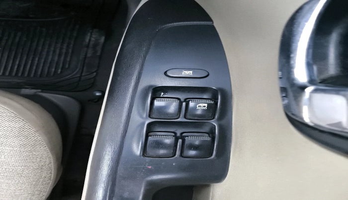 2011 Hyundai i10 MAGNA 1.1, Petrol, Manual, 54,484 km, interior