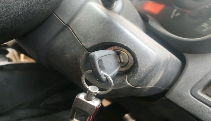 2014 Fiat Punto EVO ACTIVE 1.3 MULTIJET, Diesel, Manual, 1,27,608 km, interior