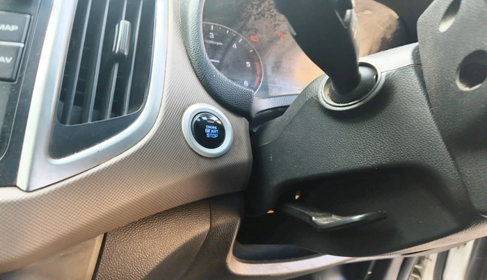 2017 Hyundai Creta SX PLUS AT 1.6 DIESEL, Diesel, Automatic, 1,79,824 km, interior