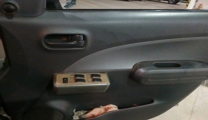 2010 Maruti Ritz LXI, Petrol, Manual, 1,11,405 km, interior