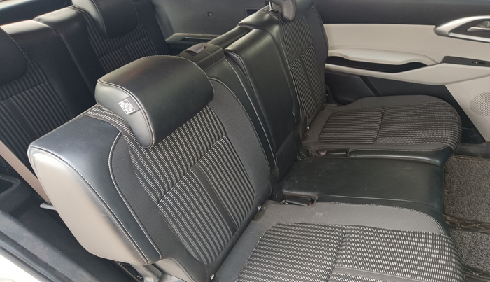 2023 KIA CARENS PRESTIGE PLUS 1.5 IMT DIESEL 7 STR, Diesel, Manual, 13,780 km, interior