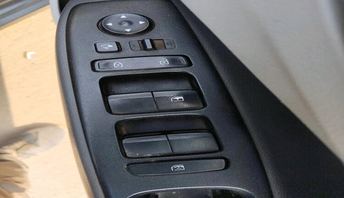 2022 Hyundai GRAND I10 NIOS SPORTZ 1.2 KAPPA VTVT CNG, Petrol, Manual, 87,532 km, interior