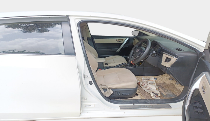 2015 Toyota Corolla Altis GL PETROL, Petrol, Manual, 87,018 km, interior