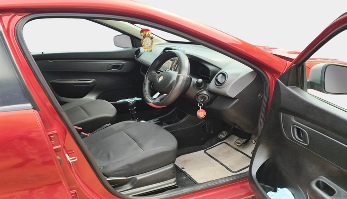 2017 Renault Kwid RXT 1.0, Petrol, Manual, 11,852 km, interior