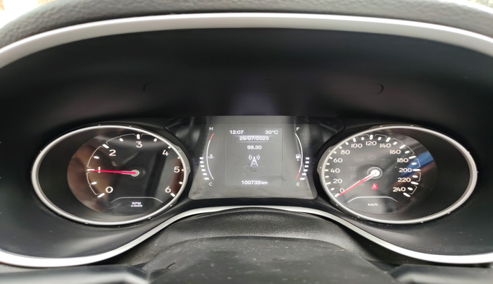 2017 Jeep Compass LONGITUDE (O) 2.0 DIESEL, Diesel, Manual, 1,00,733 km, interior