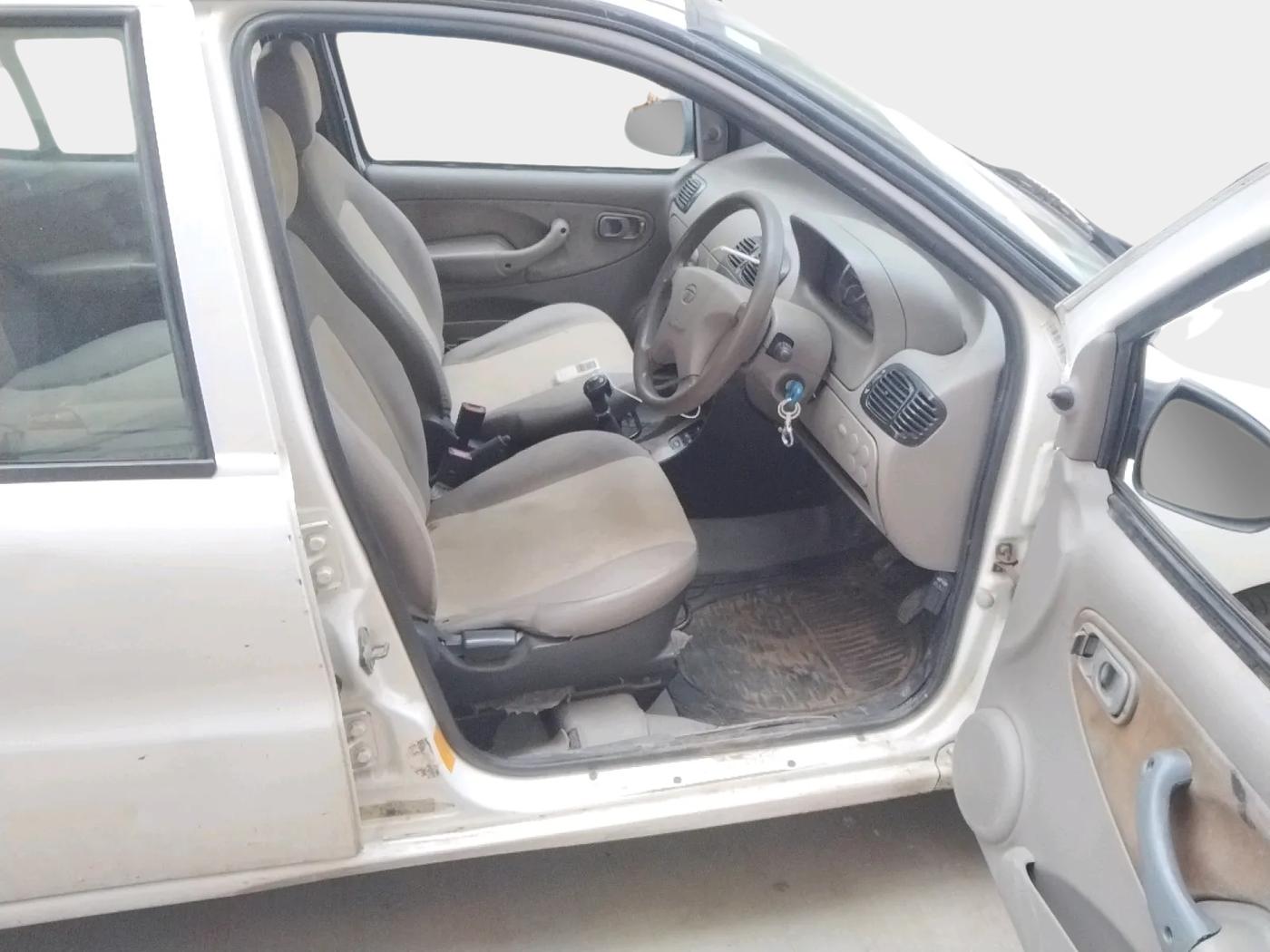 2013 Tata Indica EV2 LX, Diesel, Manual, 98,586 km, interior
