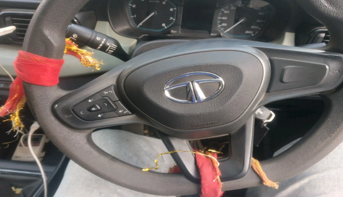 2022 Tata PUNCH ADVENTURE MT, Petrol, Manual, 35,706 km, interior