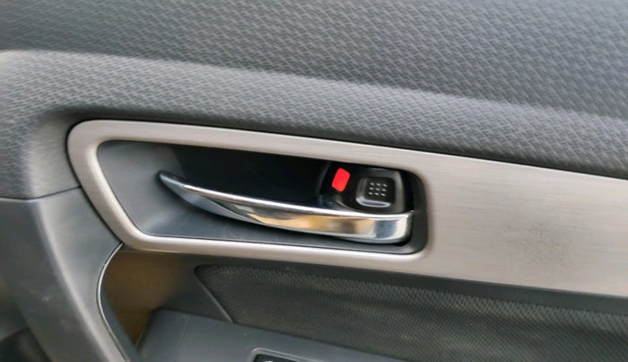 2016 Maruti Vitara Brezza ZDI PLUS DUAL TONE, Diesel, Manual, 81,566 km, interior