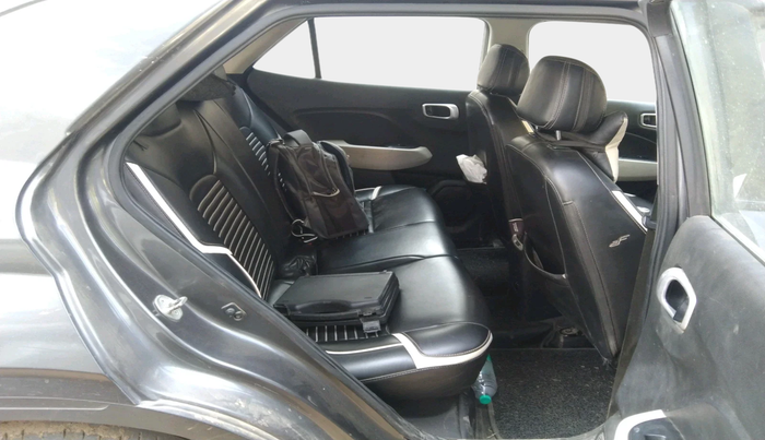 2022 Hyundai VENUE S(O) 1.2, CNG, Manual, 1,39,007 km, interior