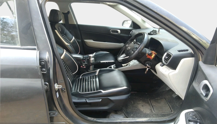 2022 Hyundai VENUE S(O) 1.2, CNG, Manual, 1,39,007 km, interior