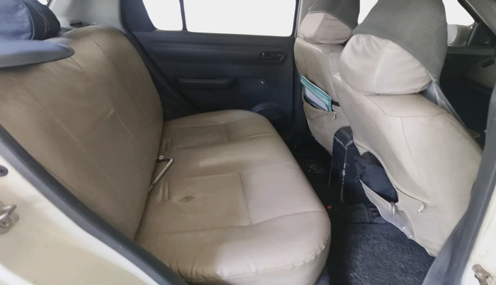 2010 Maruti Swift LXI 1.3, Petrol, Manual, 1,45,154 km, interior