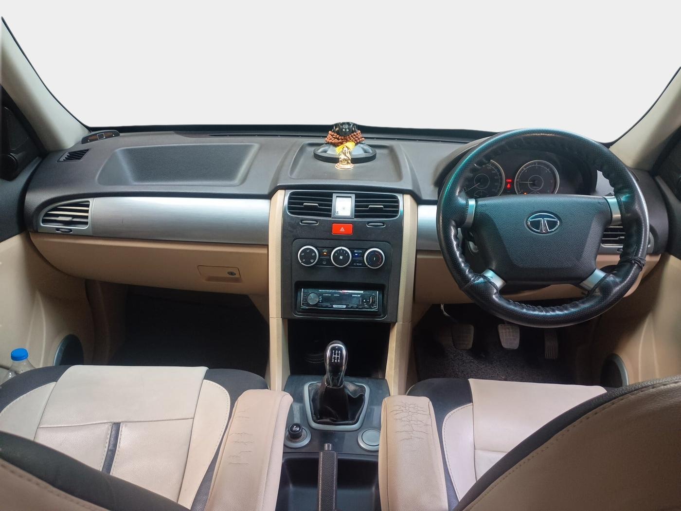 2014 Tata Safari Storme 2.2 EX 4X2, Diesel, Manual, 86,000 km, interior