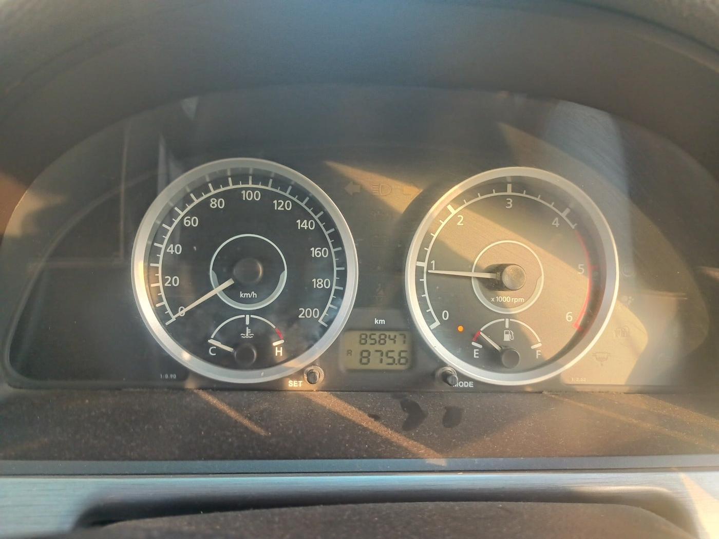 2014 Tata Safari Storme 2.2 EX 4X2, Diesel, Manual, 86,000 km, interior