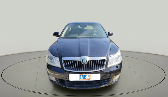 2013 Skoda Laura L&K 2.0 TDI AT, Diesel, Automatic, 2,51,891 km, exterior