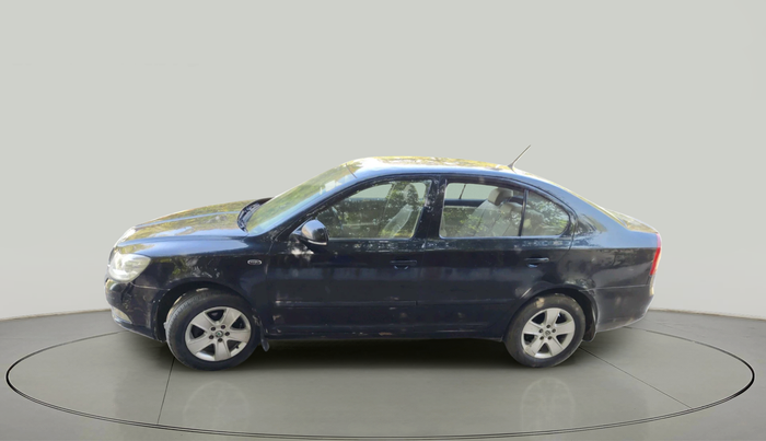 2013 Skoda Laura L&K 2.0 TDI AT, Diesel, Automatic, 2,51,891 km, exterior