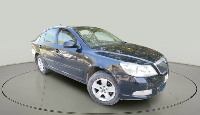 2013 Skoda Laura L&K 2.0 TDI AT, Diesel, Automatic, 2,51,891 km, exterior