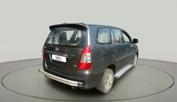 2013 Toyota Innova 2.5 G 8 STR, Diesel, Manual, 74,023 km, exterior