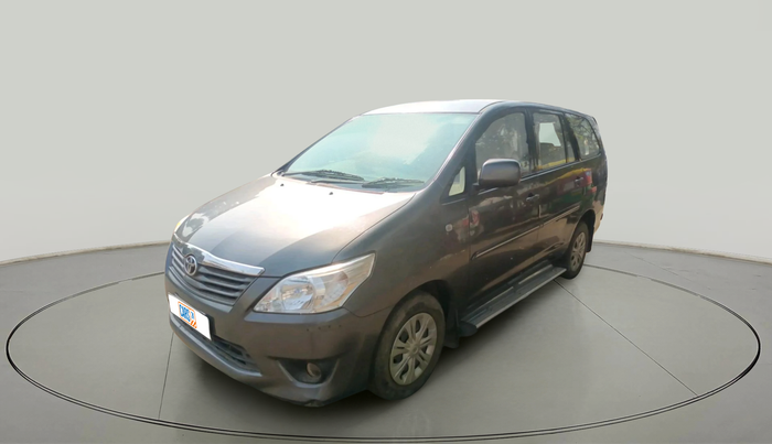 2013 Toyota Innova 2.5 G 8 STR, Diesel, Manual, 74,023 km, exterior