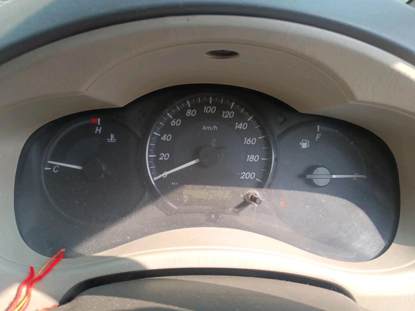 2013 Toyota Innova 2.5 G 8 STR, Diesel, Manual, 74,023 km, interior