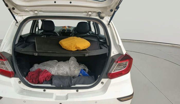 2022 Tata Tiago XT (O) PETROL, Petrol, Manual, 43,754 km, exterior