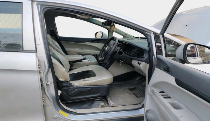 2019 Mahindra MARAZZO M4 8 STR, Diesel, Manual, 1,10,609 km, interior