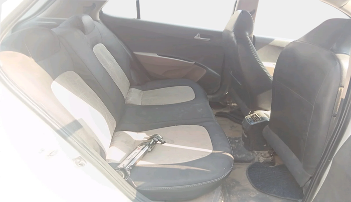 2014 Hyundai Grand i10 SPORTZ 1.1 CRDI, Diesel, Manual, 1,12,529 km, interior