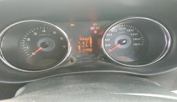 2016 Mahindra TUV300 T8, Diesel, Manual, 47,200 km, interior