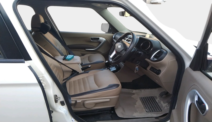 2016 Mahindra TUV300 T8, Diesel, Manual, 47,200 km, interior