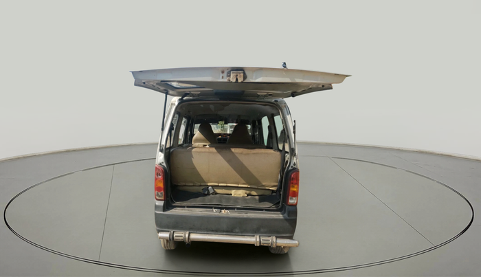 2010 Maruti Eeco 7 STR, Petrol, Manual, 1,12,267 km, exterior