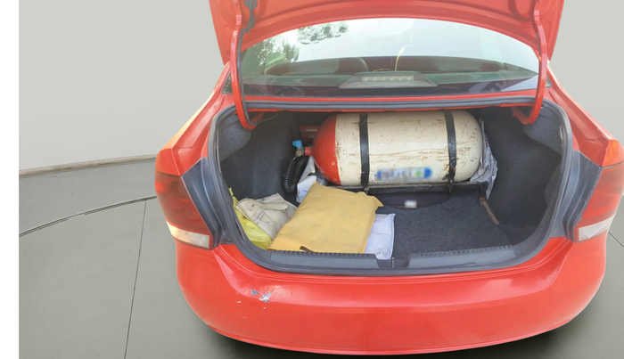 2011 Volkswagen Vento TRENDLINE 1.6, Petrol, Manual, 1,31,337 km, exterior