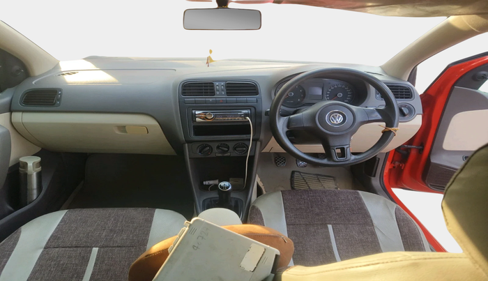 2011 Volkswagen Vento TRENDLINE 1.6, Petrol, Manual, 1,31,337 km, interior